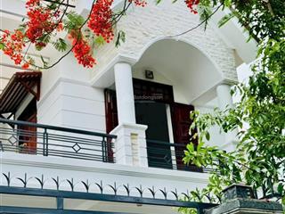 Bán biệt thự tâm huyết đẹp ko tì vết tại diên phú dt 174m2 nở hậu, full thổ cư, giá 3ty680tr có tl