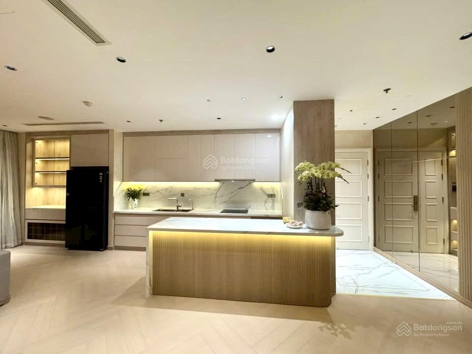 Bán căn hộ 3 pn  2 bancon tại vinhomes golden river  bason