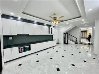 Siêu phẩm phân lô 5 tầng thang máy, gara ô tô, kinh doanh đỉnh gần giải phóng 81m2, giá 16.5 tỷ