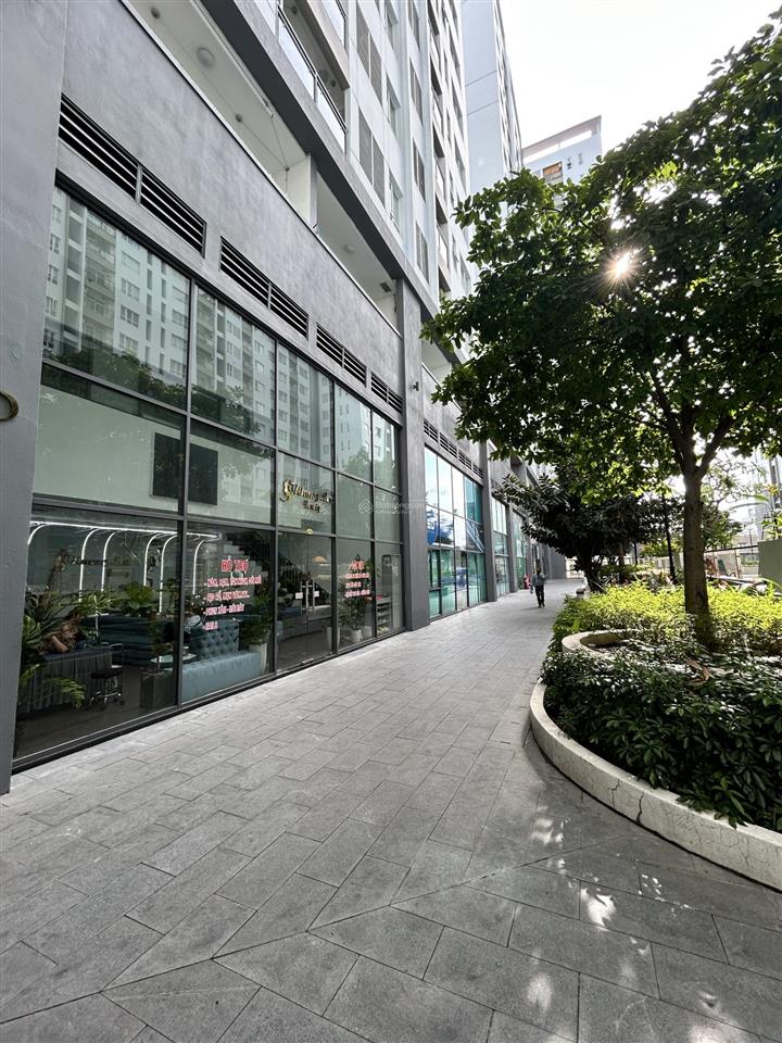 Cần chuyển nhượng lại shophouse 111m2. trệt lửng giá 6,8tỷ