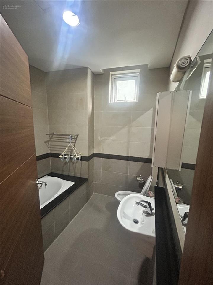 Căn hộ 145m2 3pn 3wc giá 9tỷ. nhà trống tiện decor giao ngay