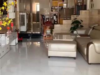 Cô bình bán căn nhà 1 lầu mặt đường kinh doanh , 72m2 , đang cho thuê 8tr/tháng , sổ hồng trao tay
