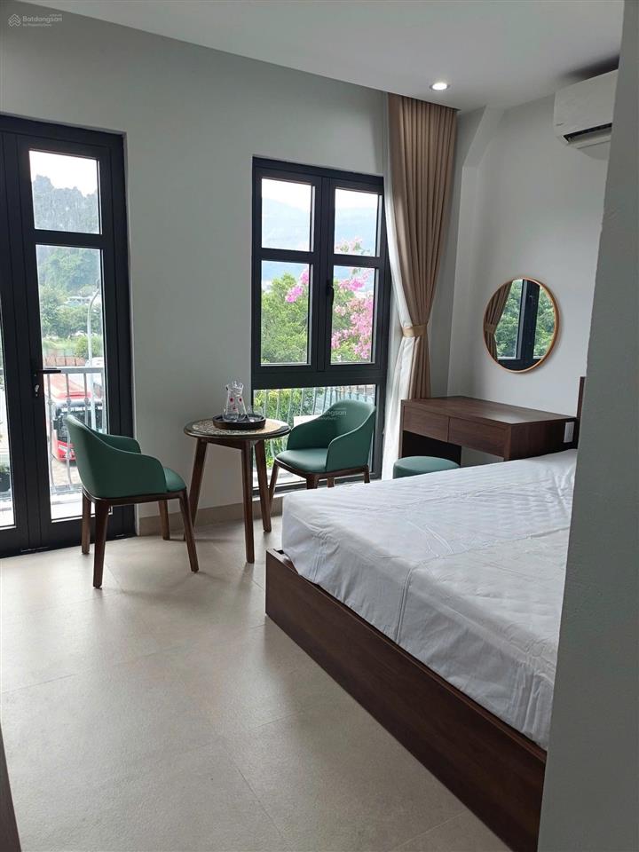 Căn góc vincom 125,7m2 đang cho thuê 30tr/tháng bán nhanh 10 tỷ 800tr  0976 758 ***