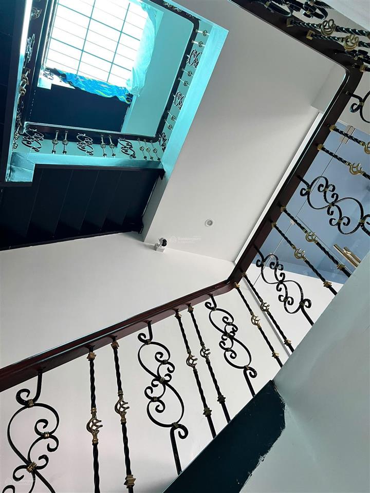 Căn góc vincom 125,7m2 đang cho thuê 30tr/tháng bán nhanh 10 tỷ 800tr  0976 758 ***