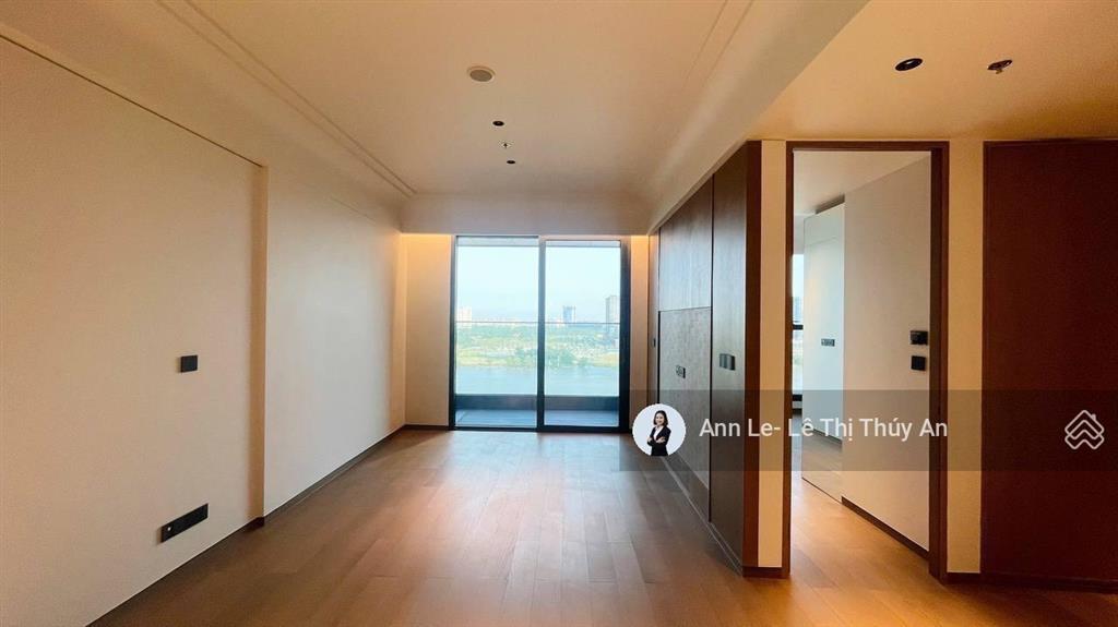 Cần bán 2 phòng ngủ grand marina saigon, căn góc, nội thất cơ bản, trực diện sông