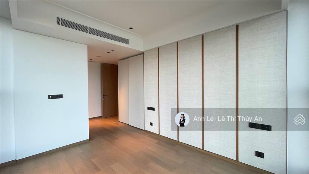 Cần bán 2 phòng ngủ grand marina saigon, căn góc, nội thất cơ bản, trực diện sông