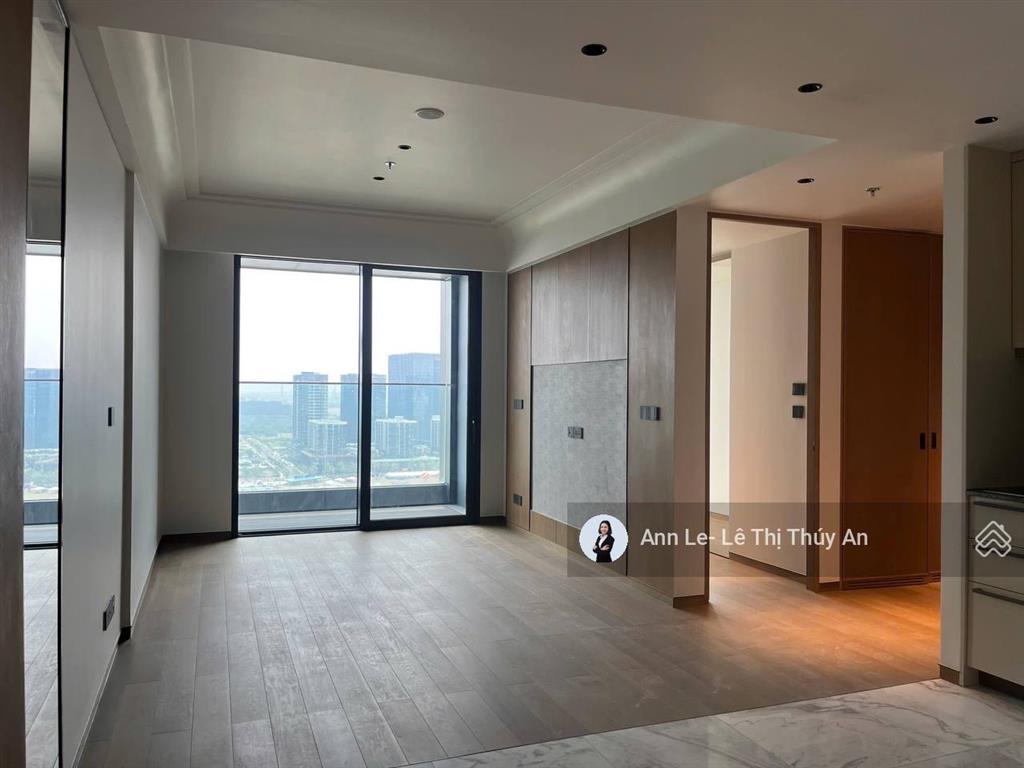 Cần bán 2 phòng ngủ grand marina saigon, căn góc, nội thất cơ bản, trực diện sông
