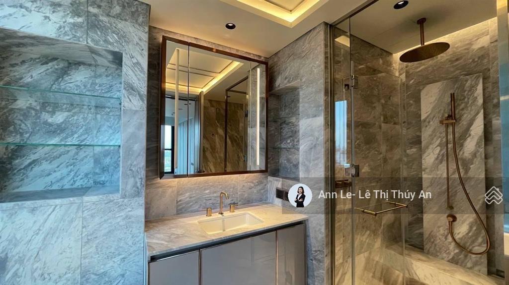 Cần bán 2 phòng ngủ grand marina saigon, căn góc, nội thất cơ bản, trực diện sông