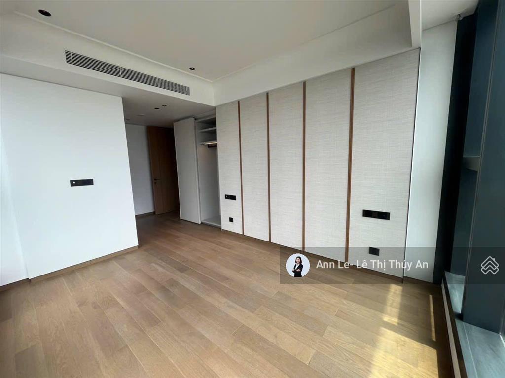 Cần bán 2 phòng ngủ grand marina saigon, căn góc, nội thất cơ bản, trực diện sông