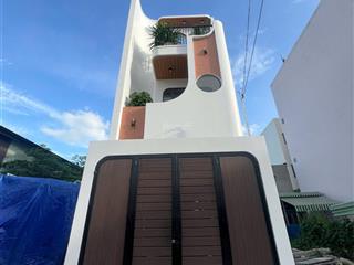 Bán nhà siêu phẩm q9 đẹp như tranh vẽ dt 52m2, 3 tầng thiết kế tỉ mỉ, giá chỉ 5.999 tỷ