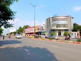 Nhà đẹp 2 trệt 3 lầu đường lê văn việt, dt 90m2 đang cho thuê 42tr/tháng