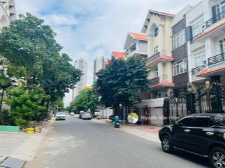 Cần bán biệt thự 400m2 gồm hầm trệt 2,5 lầu khu him lam tân hưng quận 7 đã có sổ hồng giá 80 tỷ