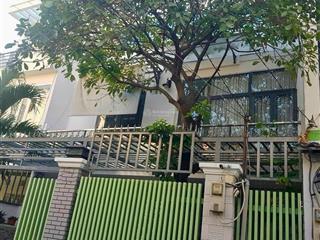 Bán biệt thự hẻm 6m nguyễn thị thập q7 p. tân phú, quận 7 dt 8x18m (137.8m2) trệt 2 lầu giá 15 tỷ
