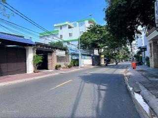 Bán tòa nhà văn phòng 4,5 tầng khu phố tây vũng tàu. cách biển chỉ 500m  0979 976 ***