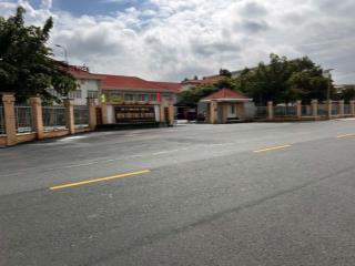 Lô góc biệt thự 500m2, có 100% tc đối diện bv. mặt tiền đường chính.  0979 976 ***