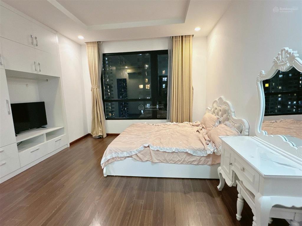 Cho thuê nhanh căn hộ 2 phòng ngủ rộng 83m2, times city chỉ 15tr full đồ đẹp