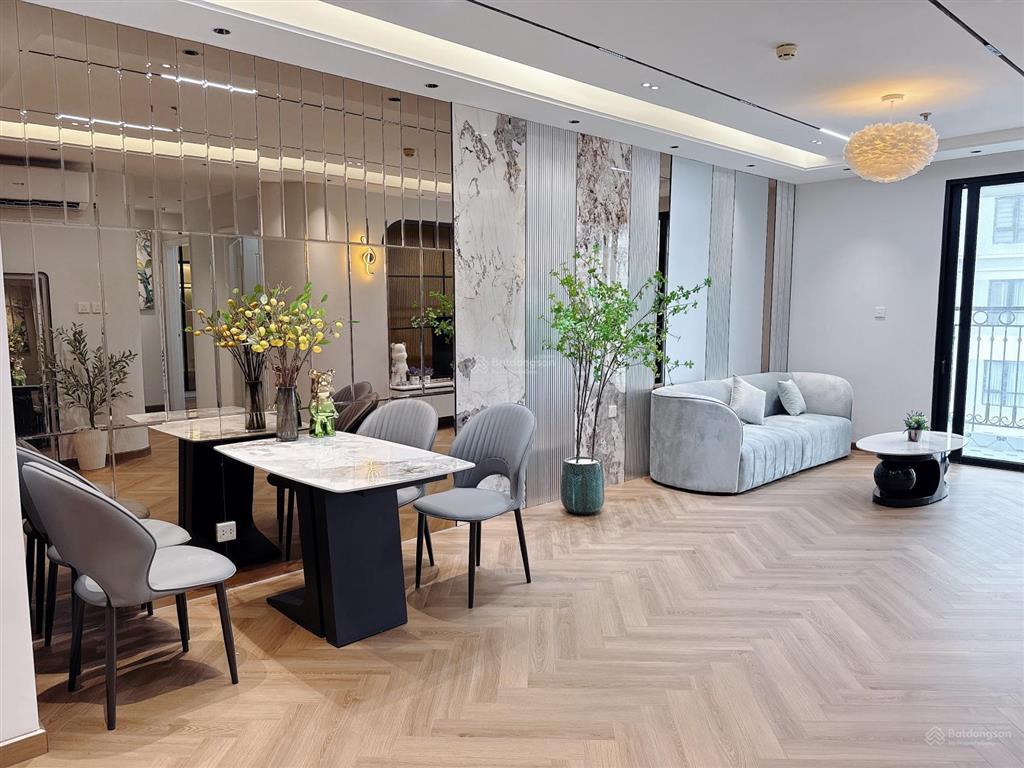 Căn hộ 3 phòng ngủ 110m2 times city nội thất mới cứng hơn 700 triệu, 2 ban công dài, view đẹp