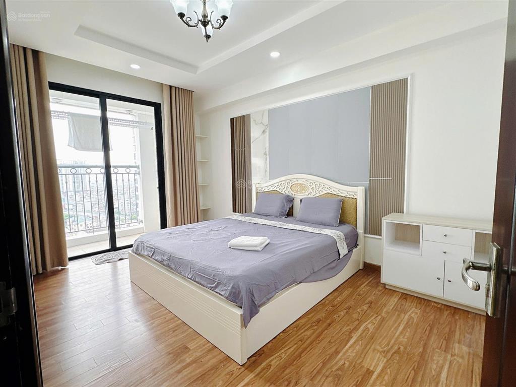 Cho thuê căn góc 3 ngủ sáng times city rộng 110m2 đủ đồ có slot ô tô