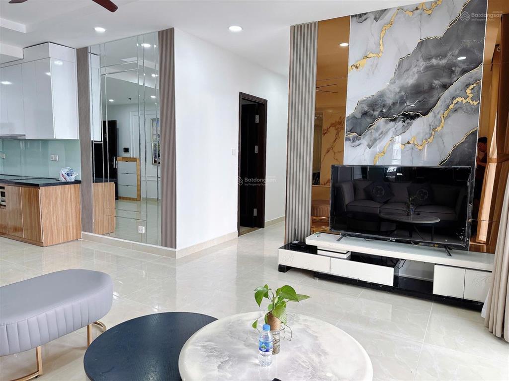 Cho thuê căn góc 3 ngủ sáng times city rộng 110m2 đủ đồ có slot ô tô