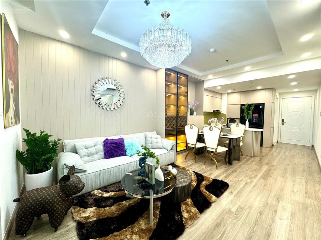 Chủ cần tiền gấp bán nhanh 2 ngủ times city rộng 83m2 có 8.35 tỷ full đồ đẹp