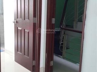 Phòng 16 m2, tại 459/4 đường hoàng sa, quận 3.