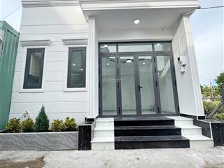 Nhà cấp 4 6x18, nội thất dính tường hẻm 1627 huỳnh tấn phát quận 7