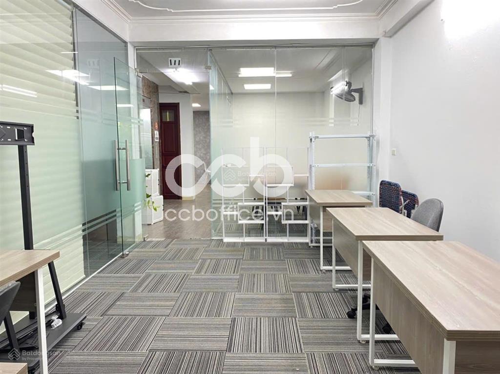 Cho thuê văn phòng full nội thất phố nguyễn cơ thạch  hồ tùng mậu dt 30m2