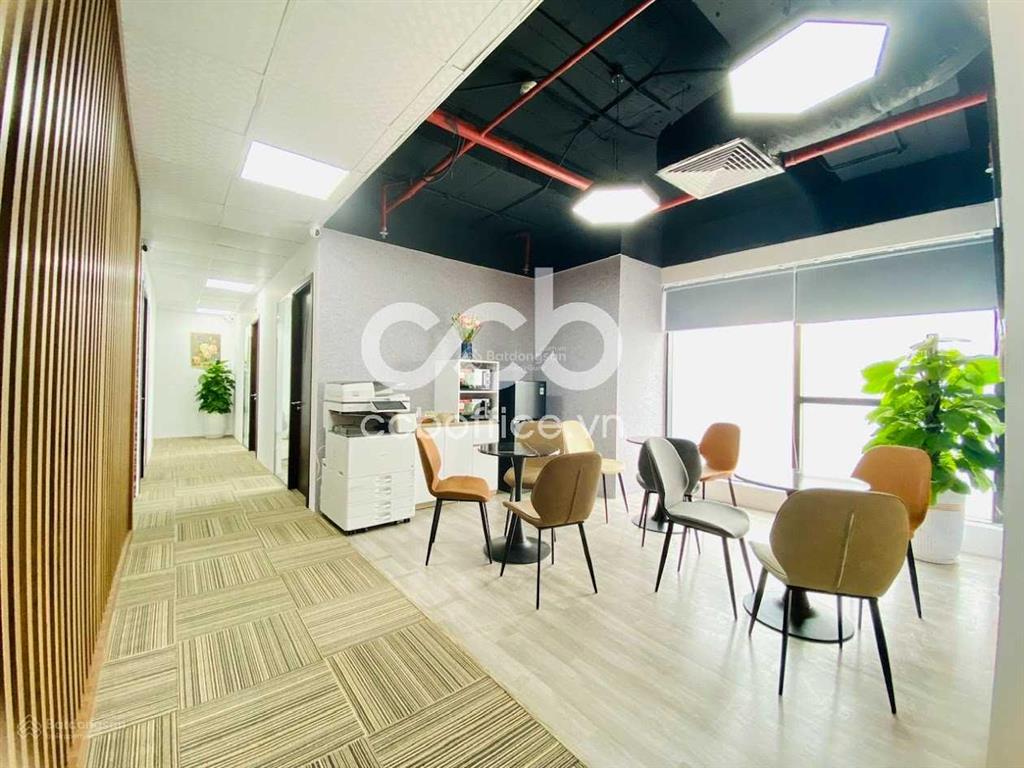 Văn phòng cho thuê setup full nội thất cho 4  8 người ngay nguyễn chí thanh, kim mã, ba đình