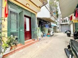 Cho thuê nhà 4 tầng 7 phòng ngủ, 1 phòng khách, 1 bếp, diện tích 60m2/sàn, tây tựu, bắc từ liêm