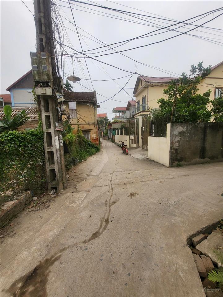 Bán mảnh đất 79m2 vuông đẹp, đường thông, giá tốt cạnh khu công nghiệp quang minh
