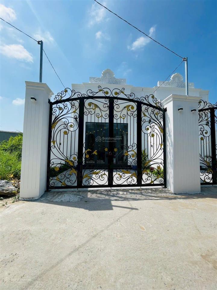 Mua nhà đón tết bính ngọ, cách aeon mall 5 phút. đường xe tải, chủ quyền đầy đủ. có vay ngân hàng