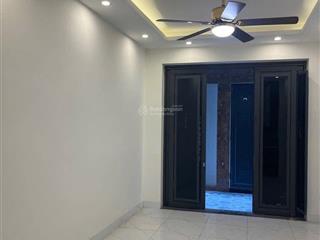 Bán nhà hữu hưng, gần hồ, gần chợ đại mỗ, gần trường học