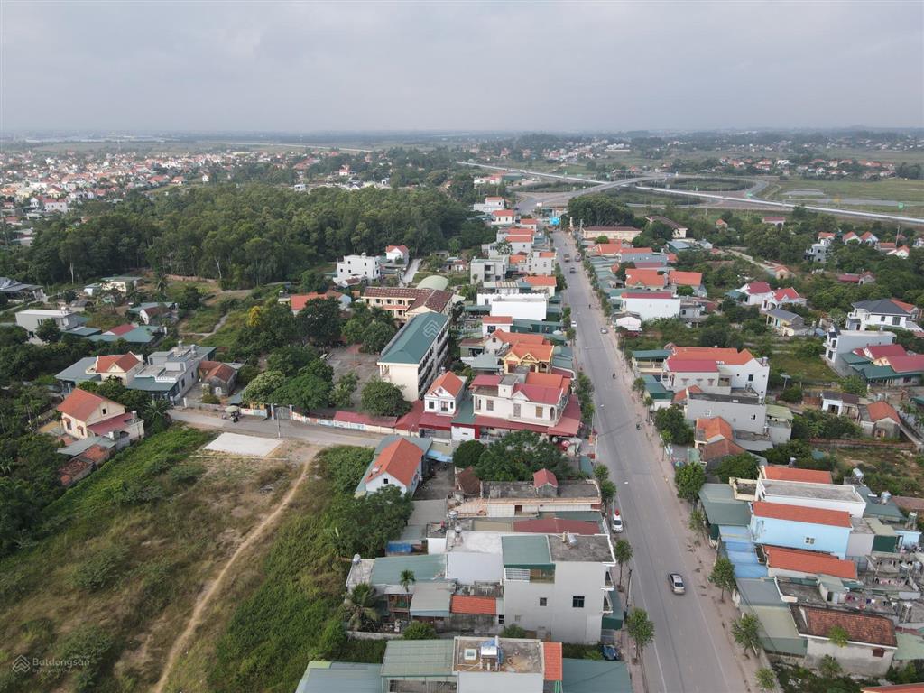 Bán ô đất mặt đường chính tân an  quảng yên, đường đi vào dự án vin hạ long xanh