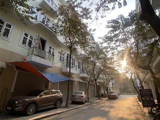 Bán 3 căn liền kề đô nghĩa 75m2100m2 và lô góc kinh doanh dòng tiền cực tốt 4050tr/th, 0973 240 ***
