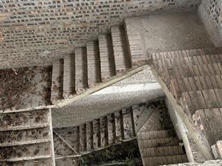 Cho thuê 2 căn biệt thự khu d đô nghĩa làm phòng trọ sinh viên 200m2 /1 căn/ 19tr/th hđ 5 năm  em