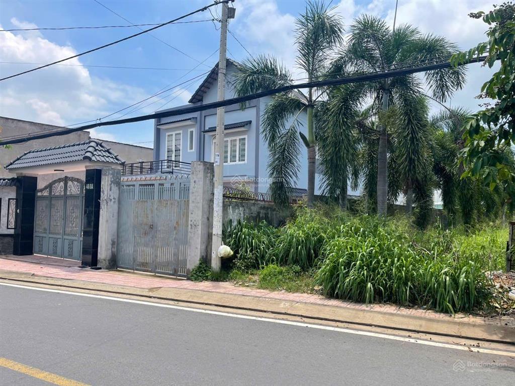 Bán gấp lô đất mặt tiền nguyễn thị sáu gần chợ hóc môn, 450m2 thổ cư, 6x50, nở hậu 14m, giá 14 tỷ