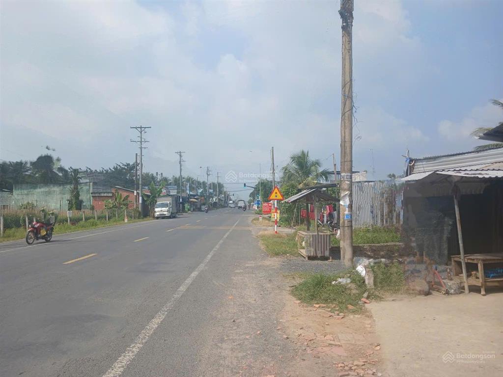 Bán gấp đất mặt tiền ql57 sát ba vát, mỏ cày bắc, 957m2, giá 5.7 tỷ