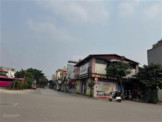 Chính chủ bán nhà 3 mặt tiền, hàng quán sát nhau