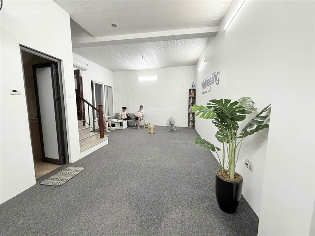Bán nhà 4 tầng lý nam đế, có sẵn ô chờ thang máy