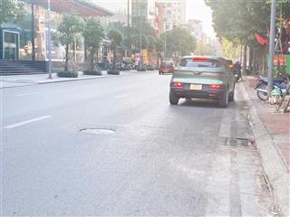 Bán nhà phố lò đúc, trước sau thoáng, nở hậu