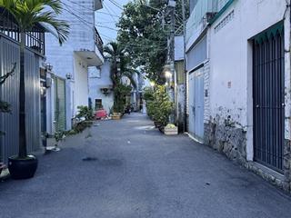 Chủ bán gấp nhà hxh gò vấp  68m2(4x17,5m)  giá 6,59 tỷ ngay cv làng hoa, 3 tầng 4pn  0909 361 ***