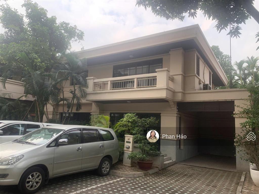 Cho thuê villa oriental palace 33 tây hồ. 240m2 gồm 3 pn, 3vs. giá 75tr/th làm văn phòng để ở