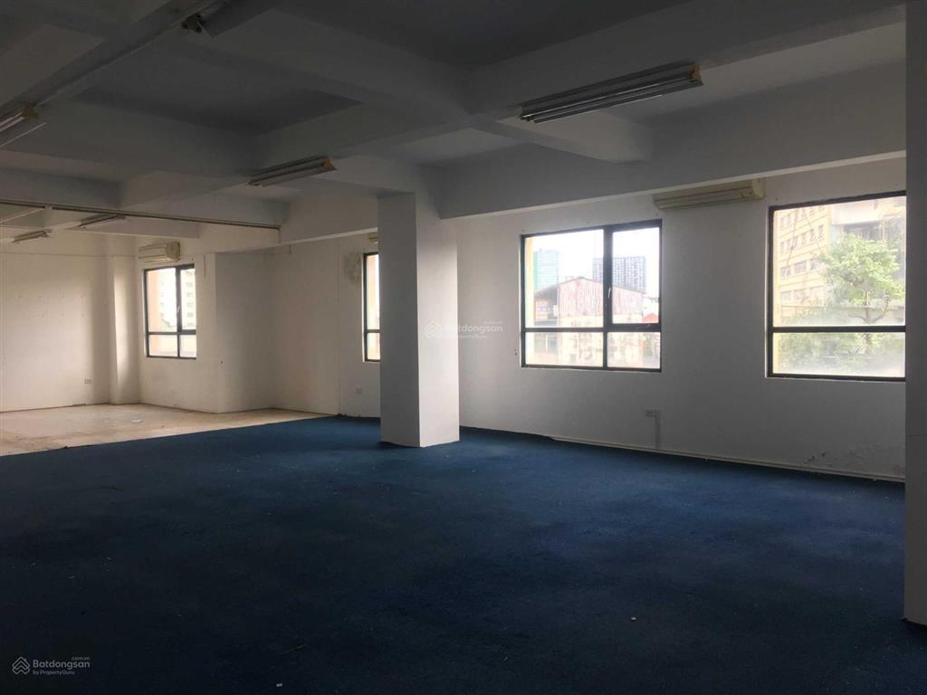 Cho thuê văn phòng hạng c nguyễn chí thanh, diện tích trống 43m2 giá 8.5tr/tháng, gồm phí dv