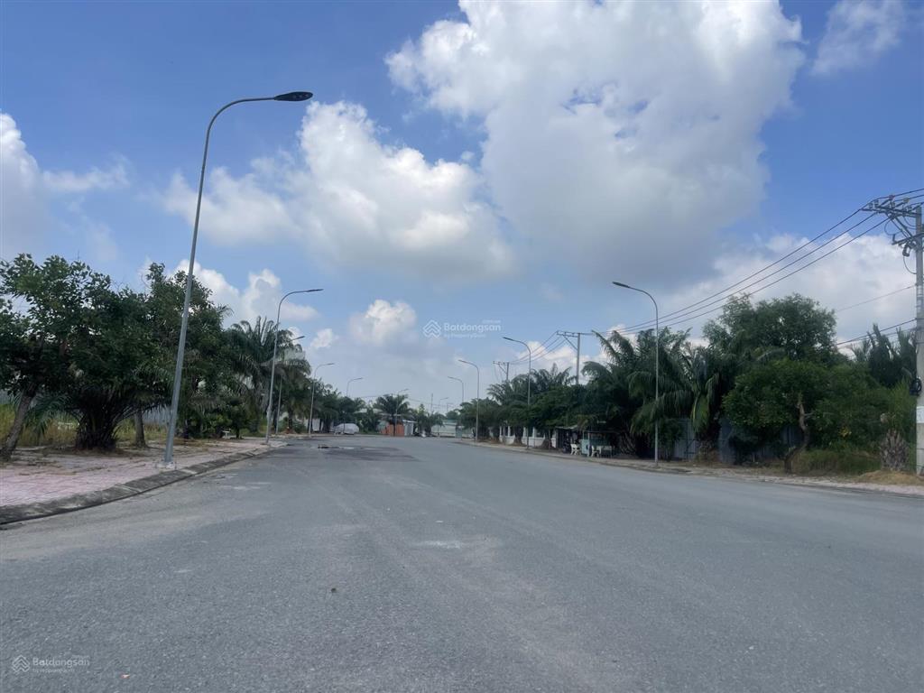 Chủ định cư nước ngoài cần bán gấp đất mặt tiền đường 30m centana điền phúc thành q9
