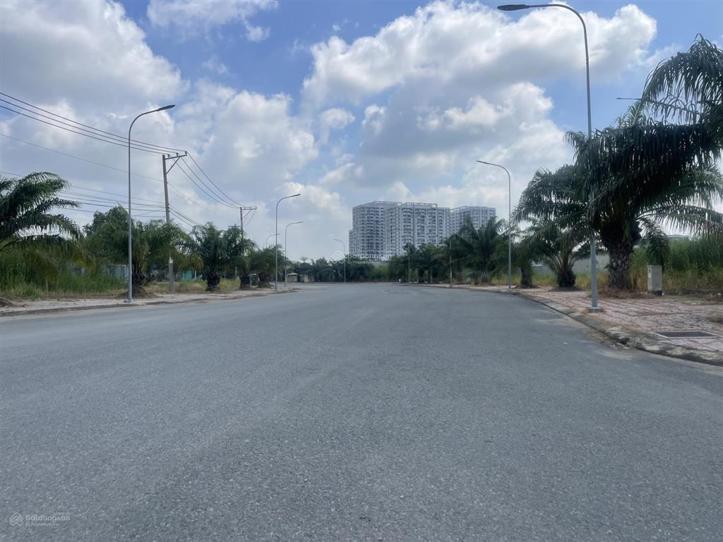 Chủ định cư nước ngoài cần bán gấp đất mặt tiền đường 30m centana điền phúc thành q9