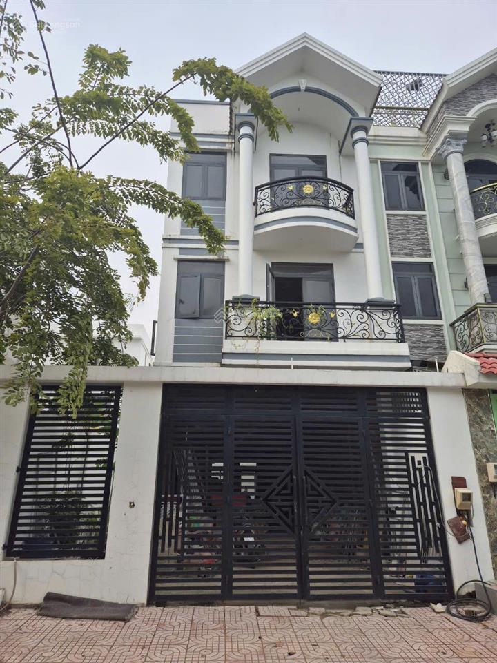 9,8 tỷ nhà 3 tầng 150m2 tại centana điền phúc thành phường long trường tp thủ đức