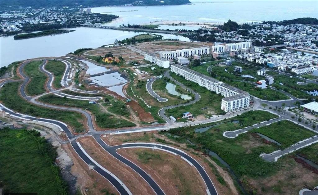 Duy nhất 1 lô eco charm đà nẵng giai đoạn 2 view công viên, dt 175m2 giá 19tr/m2 rẻ nhất thị trường