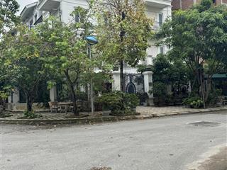 Biệt thự lô góc vị trí siêu đẹp khu nhà ở cán bô văn phòng quốc hội ,xuân phương  nam từ liêm