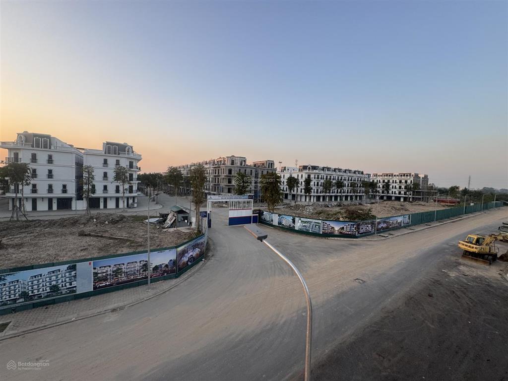 Liền kề 80m2 mặt tiền 5m nhà 5tầng view công viên nhạc nước dự an đông dương đức thượng hoài đức