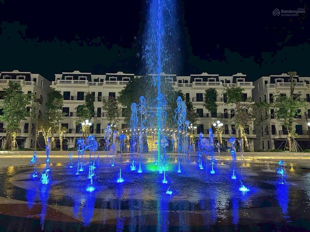 Liền kề 80m2 mặt tiền 5m nhà 5tầng view công viên nhạc nước dự an đông dương đức thượng hoài đức